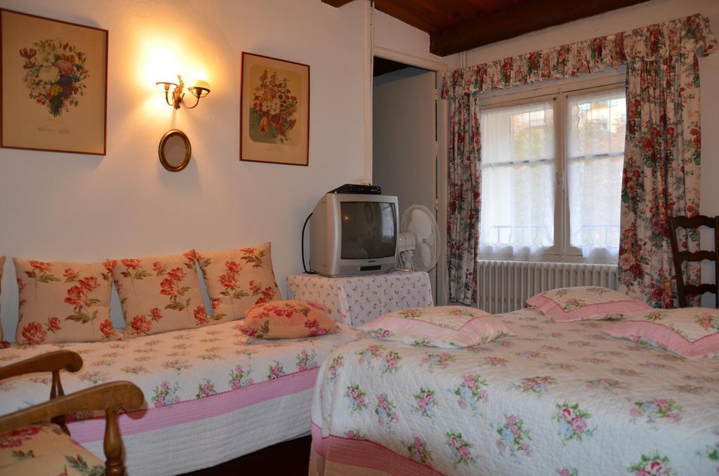 Auberge Du Lac Bauduen Cameră foto